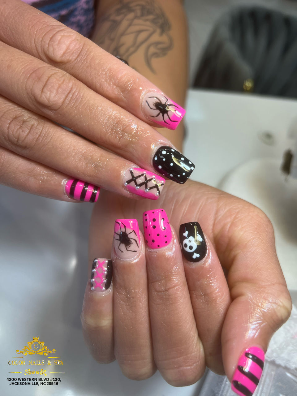 Color Nails & Spa